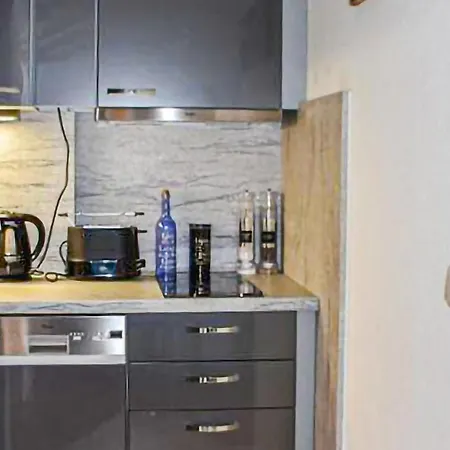 1 Bedroom Front In *